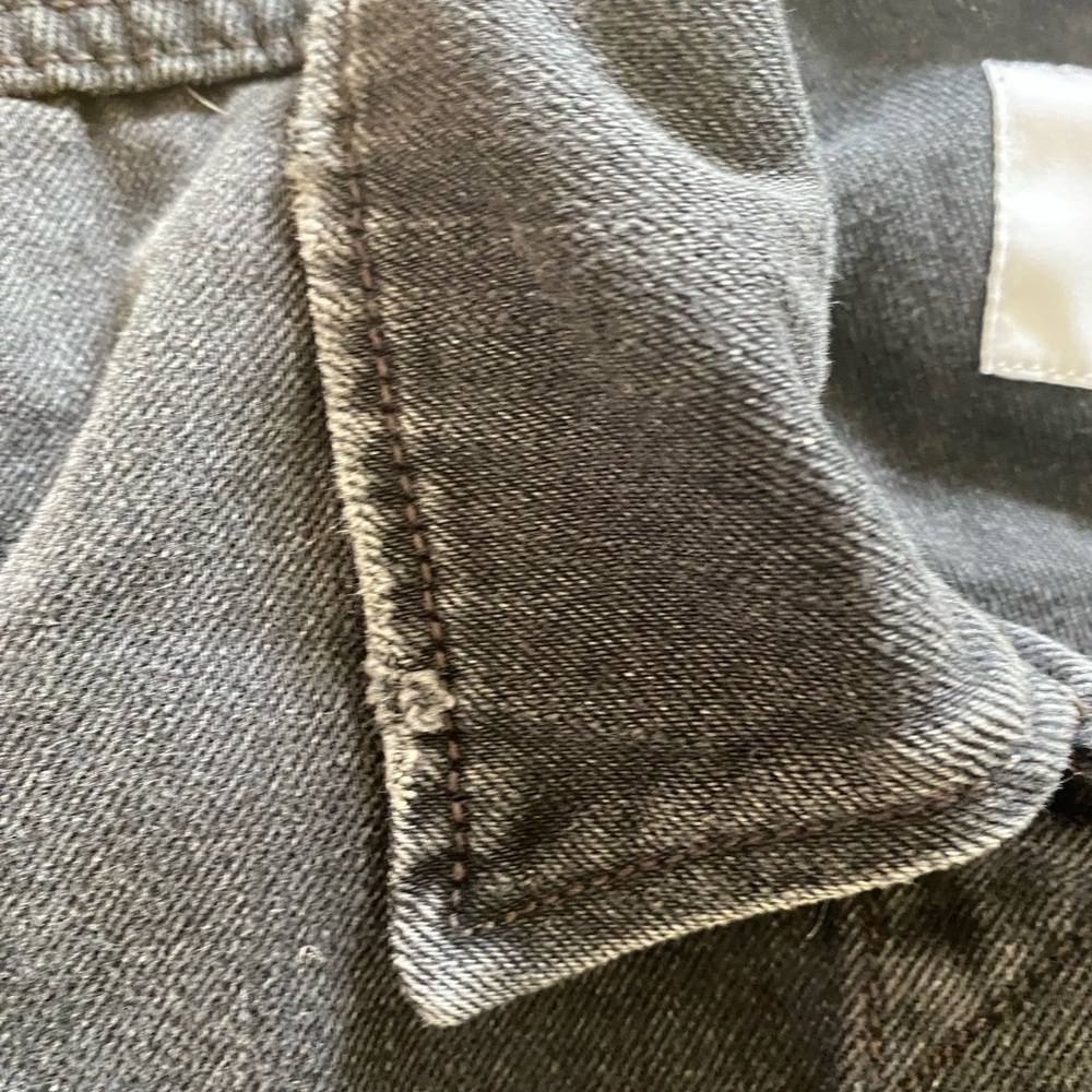 Old Navy • Women’s Jean Jacket - Picture 5 of 9